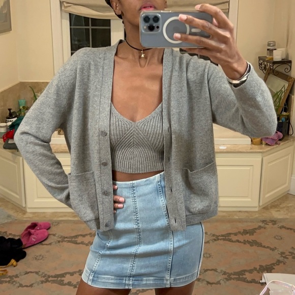 Cashmere tank top - Picture 2 of 5